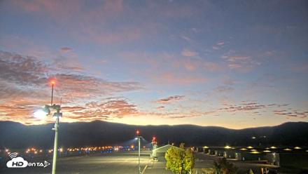 Truckee Tahoe Airport Live Webcam - Oct 4, 2026, 6:24am PDT