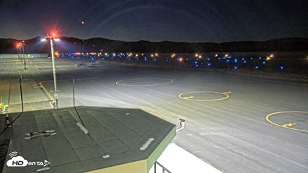 Truckee Tahoe Airport Live Webcam - Sep 25, 2026, 7:53pm PDT