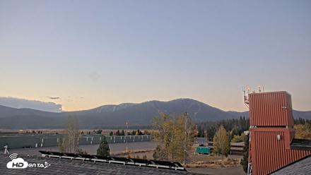 Truckee Tahoe Airport Live Webcam - Oct 12, 2026, 6:58am PDT