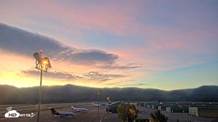 Truckee Tahoe Airport Live Webcam - Sep 12, 2026, 6:24am PDT