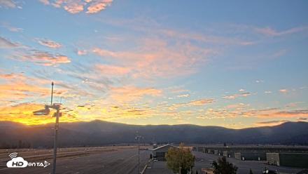 Truckee Tahoe Airport Live Webcam - Oct 4, 2026, 6:54am PDT