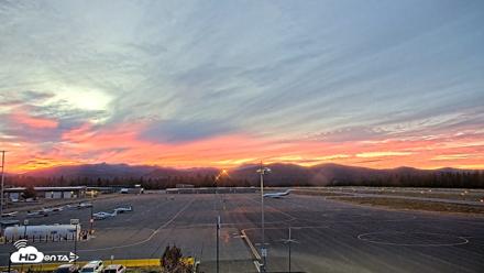 Truckee Tahoe Airport Live Webcam - Sep 9, 2026, 7:33pm PDT