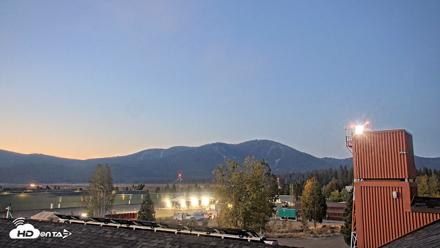Truckee Tahoe Airport Live Webcam - Sep 22, 2026, 6:31am PDT