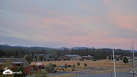 Truckee Tahoe Airport Live Webcam - Sep 20, 2026, 6:47am PDT