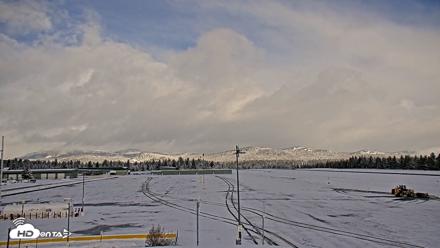 Truckee Tahoe Airport Live Webcam - Apr 12, 2026, 8:17am PDT