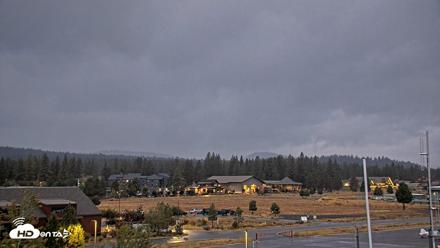 Truckee Tahoe Airport Live Webcam - Sep 4, 2026, 6:21am PDT