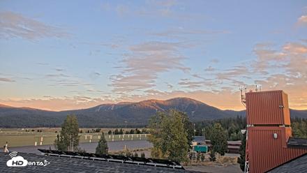 Truckee Tahoe Airport Live Webcam - Aug 17, 2026, 7:49pm PDT