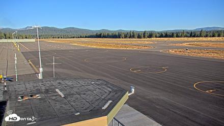 Truckee Tahoe Airport Live Webcam - Sep 30, 2026, 7:49am PDT