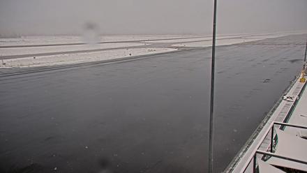 Truckee Tahoe Airport Live Webcam - Oct 15, 2025, 8:07am PDT