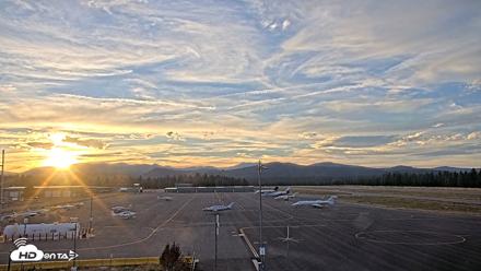 Truckee Tahoe Airport Live Webcam - Aug 25, 2026, 7:26pm PDT