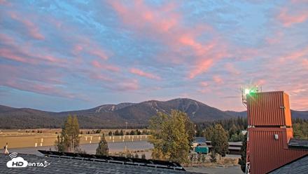 Truckee Tahoe Airport Live Webcam - Aug 27, 2026, 7:48pm PDT