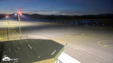 Truckee Tahoe Airport Live Webcam - Sep 23, 2026, 7:41pm PDT