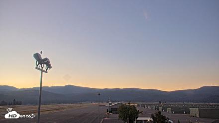 Truckee Tahoe Airport Live Webcam - Aug 26, 2026, 6:17am PDT