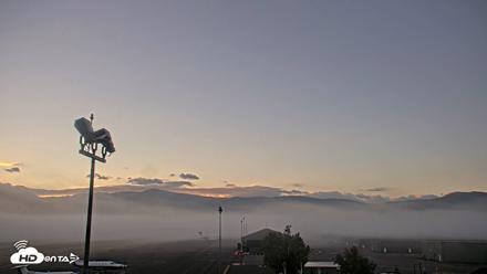 Truckee Tahoe Airport Live Webcam - Aug 29, 2026, 6:35am PDT
