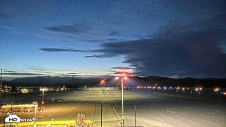Truckee Tahoe Airport Live Webcam - Sep 24, 2026, 7:36pm PDT