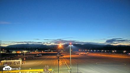 Truckee Tahoe Airport Live Webcam - Aug 14, 2026, 8:38pm PDT