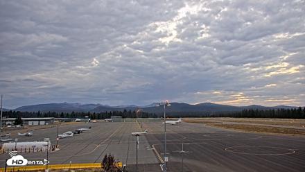 Truckee Tahoe Airport Live Webcam - Oct 9, 2026, 7:06am PDT