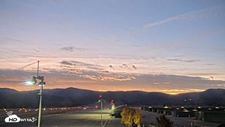Truckee Tahoe Airport Live Webcam - Oct 20, 2026, 6:51am PDT