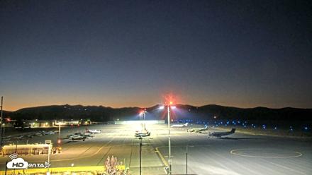 Truckee Tahoe Airport Live Webcam - Oct 3, 2026, 7:30pm PDT