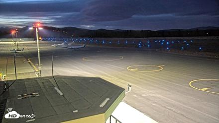 Truckee Tahoe Airport Live Webcam - Sep 26, 2026, 7:28pm PDT