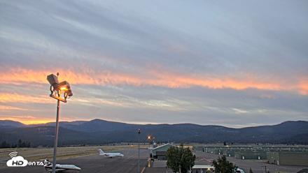 Truckee Tahoe Airport Live Webcam - Aug 21, 2026, 6:15am PDT