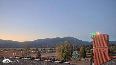 Truckee Tahoe Airport Live Webcam - Sep 16, 2026, 6:24am PDT