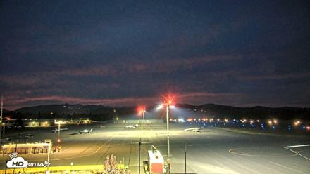 Truckee Tahoe Airport Live Webcam - Sep 20, 2026, 7:37pm PDT
