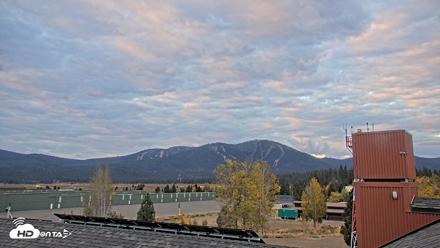 Truckee Tahoe Airport Live Webcam - Oct 9, 2026, 7:14am PDT