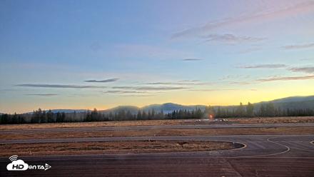 Truckee Tahoe Airport Live Webcam - Sep 12, 2026, 6:25am PDT