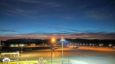 Truckee Tahoe Airport Live Webcam - Aug 20, 2026, 8:39pm PDT