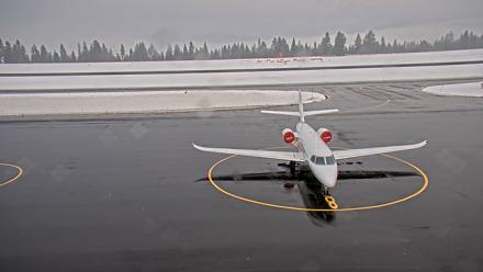 Truckee Tahoe Airport Live Webcam - Jan 1, 2026, 8:31am PST