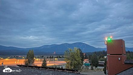 Truckee Tahoe Airport Live Webcam - Aug 28, 2026, 6:10am PDT