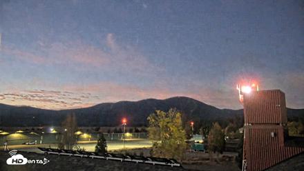 Truckee Tahoe Airport Live Webcam - Oct 4, 2026, 6:24am PDT