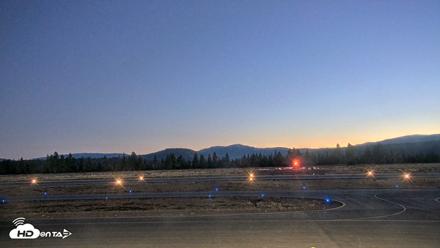 Truckee Tahoe Airport Live Webcam - Oct 18, 2026, 6:43am PDT