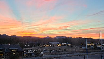 Truckee Tahoe Airport Live Webcam - Nov 10, 2025, 5:08pm PST