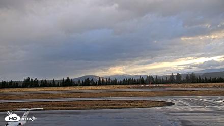 Truckee Tahoe Airport Live Webcam - Sep 4, 2026, 7:09am PDT