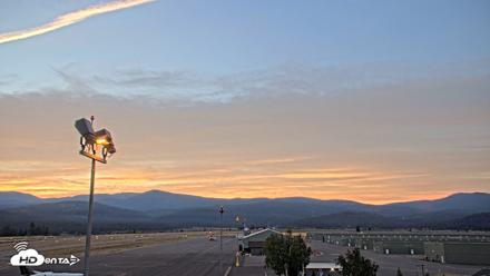 Truckee Tahoe Airport Live Webcam - Aug 23, 2026, 6:22am PDT
