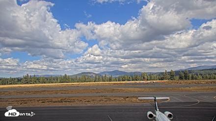 Truckee Tahoe Airport Live Webcam - Oct 11, 2026, 1:03pm PDT