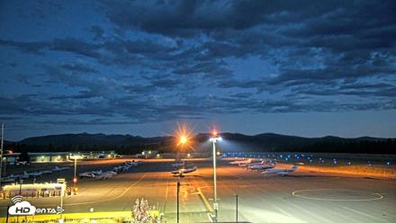 Truckee Tahoe Airport Live Webcam - Aug 9, 2026, 5:31am PDT