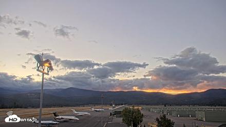 Truckee Tahoe Airport Live Webcam - Sep 5, 2026, 6:40am PDT