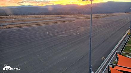 Truckee Tahoe Airport Live Webcam - Oct 4, 2026, 6:50am PDT