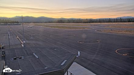 Truckee Tahoe Airport Live Webcam - Aug 24, 2026, 8:01pm PDT