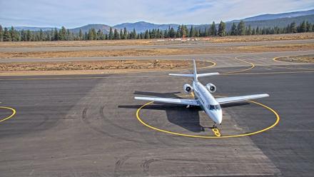 Truckee Tahoe Airport Live Webcam - Oct 24, 2025, 10:19am PDT
