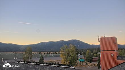 Truckee Tahoe Airport Live Webcam - Sep 9, 2026, 6:37am PDT