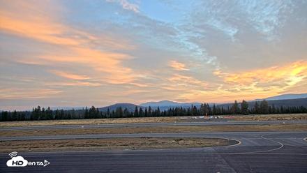 Truckee Tahoe Airport Live Webcam - Aug 23, 2026, 6:18am PDT