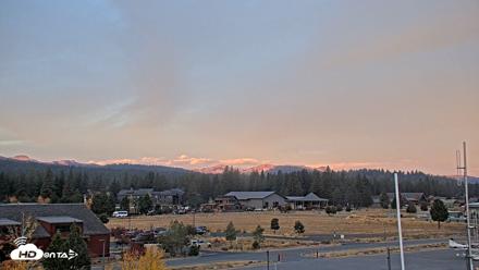 Truckee Tahoe Airport Live Webcam - Oct 21, 2026, 7:22am PDT