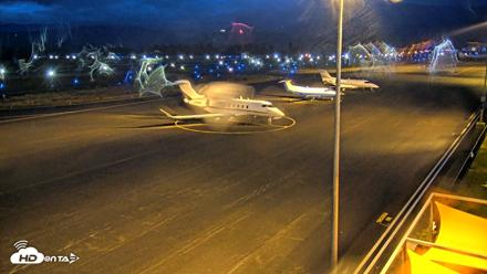 Truckee Tahoe Airport Live Webcam - Sep 3, 2026, 7:59pm PDT