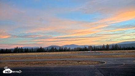 Truckee Tahoe Airport Live Webcam - Oct 2, 2026, 6:52am PDT
