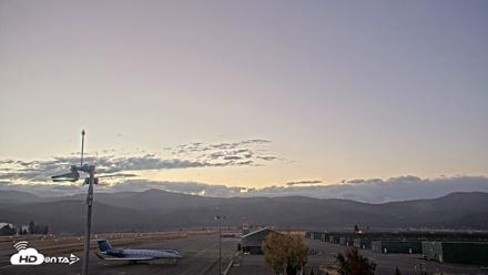 Truckee Tahoe Airport Live Webcam - Oct 12, 2026, 6:56am PDT