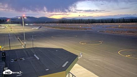 Truckee Tahoe Airport Live Webcam - Sep 21, 2026, 7:21pm PDT